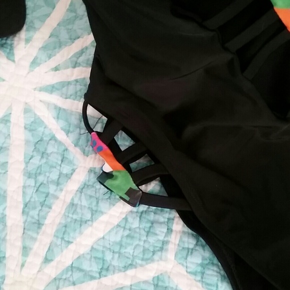 SOLD TRIBAL MONOKINI - Picture 5 of 6